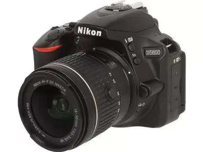 Фотокамера Nikon D5600 Kit + AF-P 18-55 VR черный